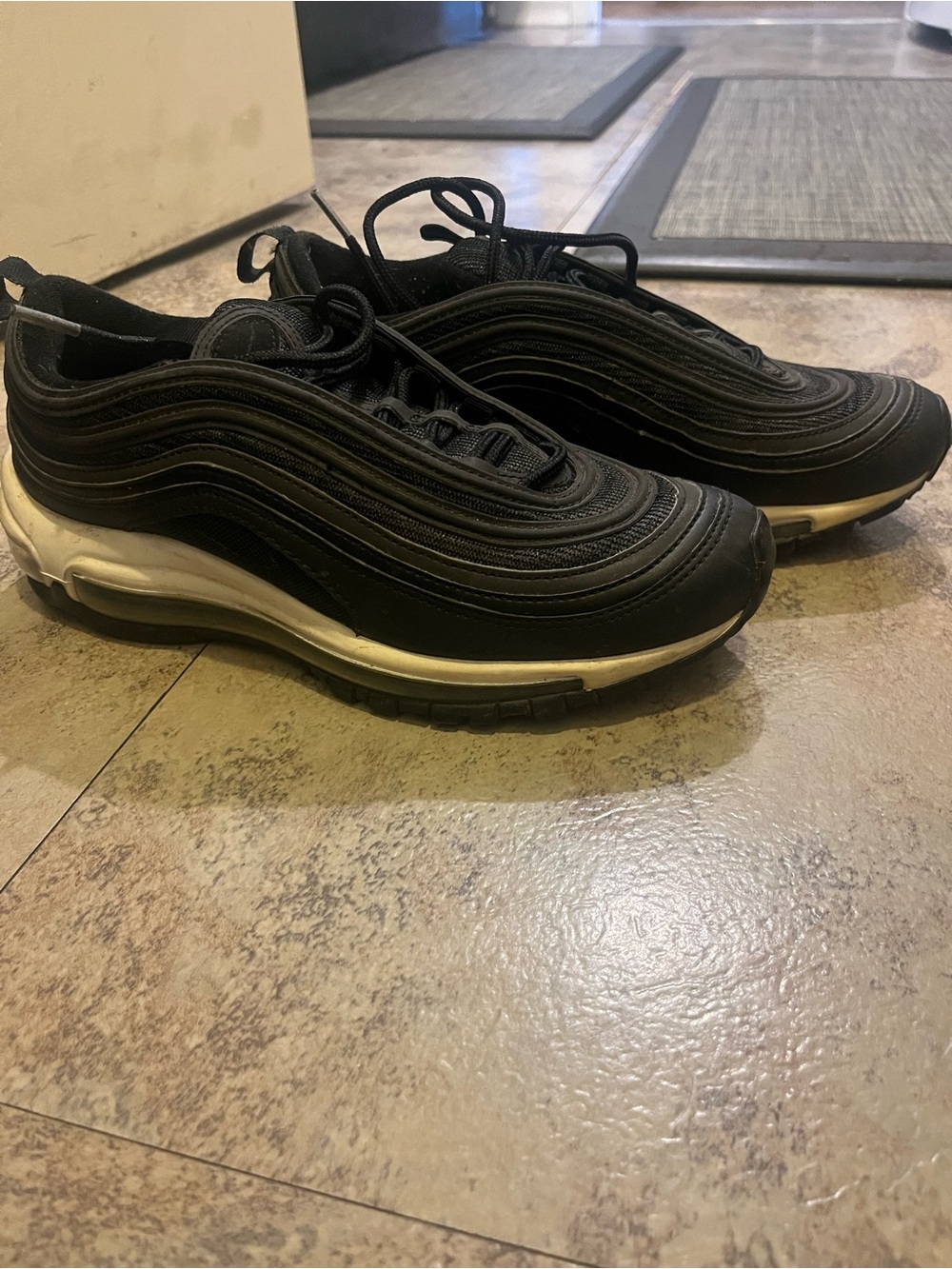 Ladies Nike Max ‘97 Black Athletic Sneakers Size 8